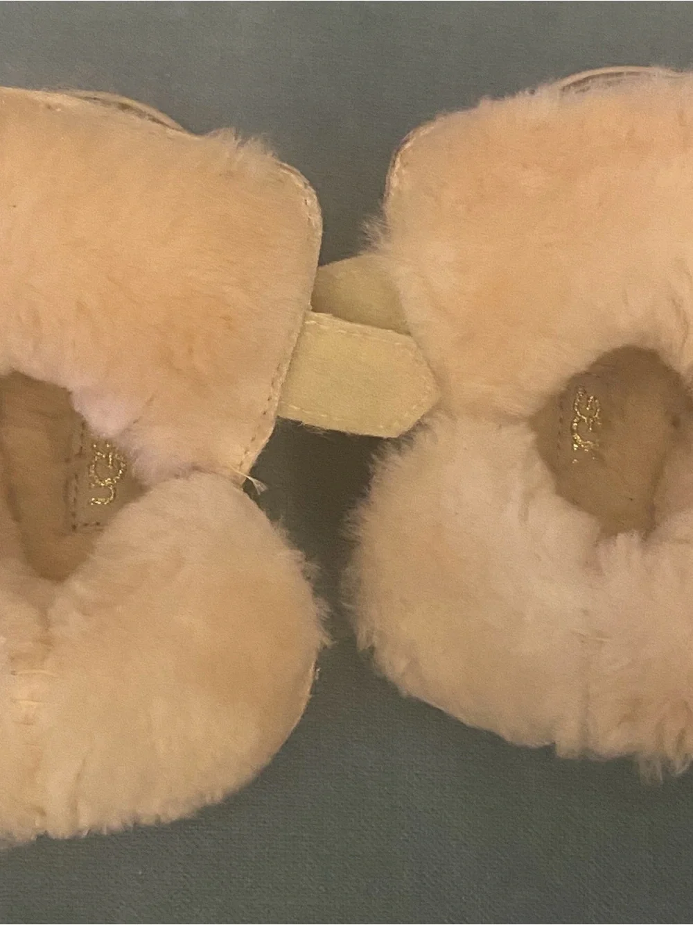 UGG Keelan Gold Metallic Glitter Infant Boots Shearling Lined Size 2/3 (6-12M)